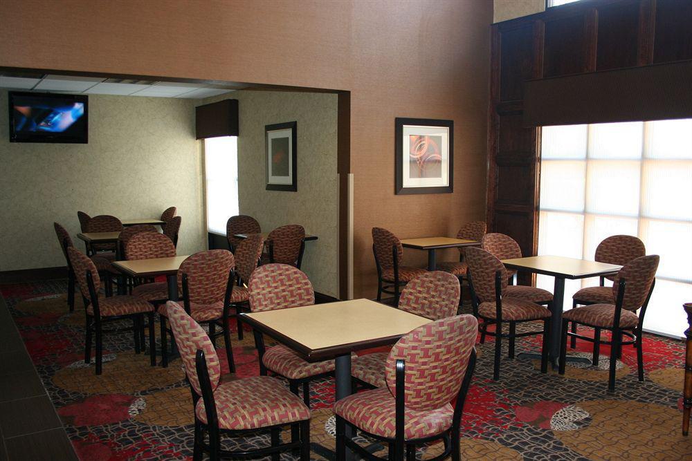 Lexington Inn And Suites Экстерьер фото