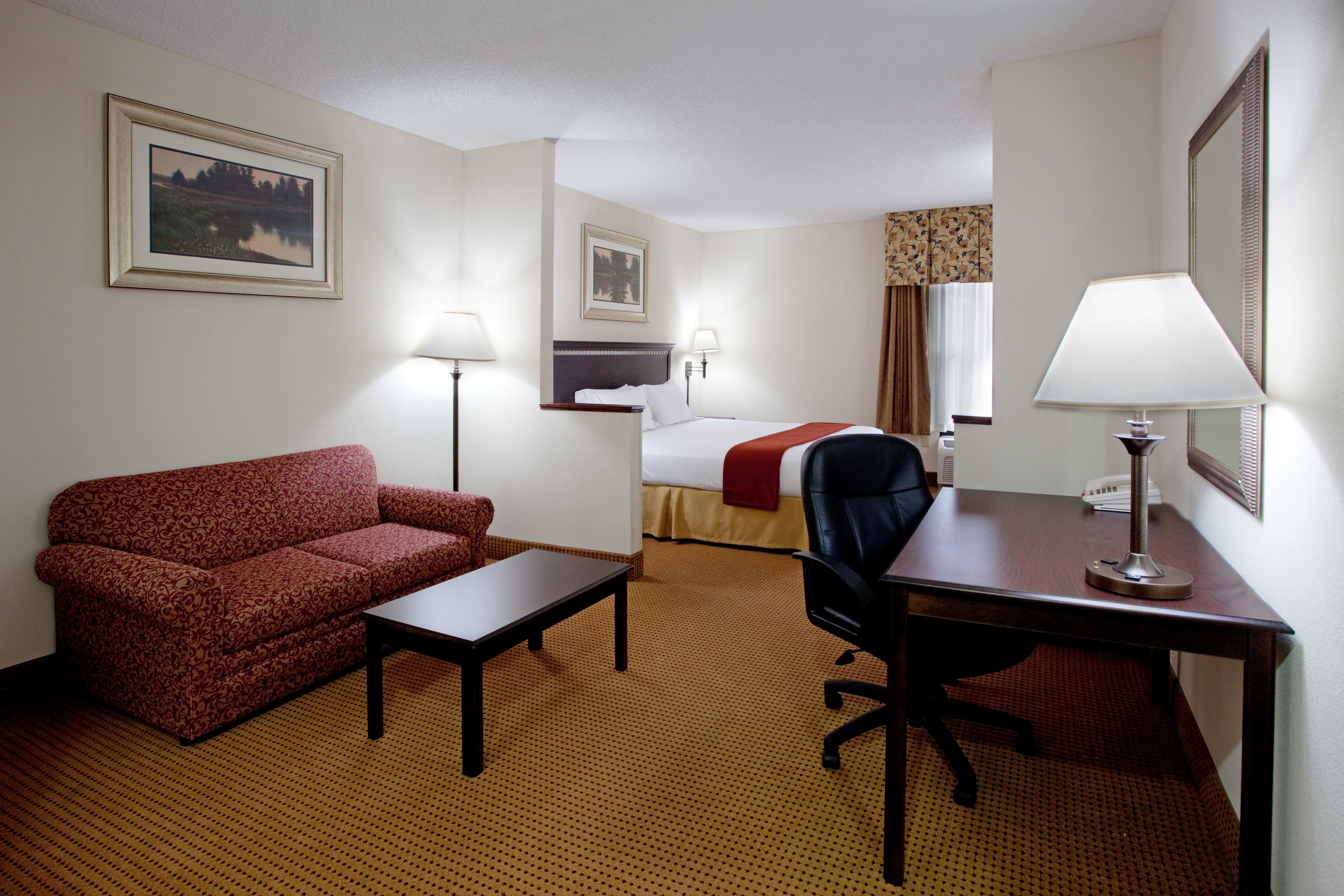 Lexington Inn And Suites Экстерьер фото