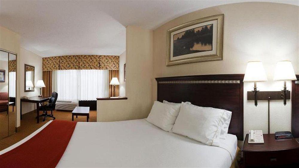 Lexington Inn And Suites Экстерьер фото